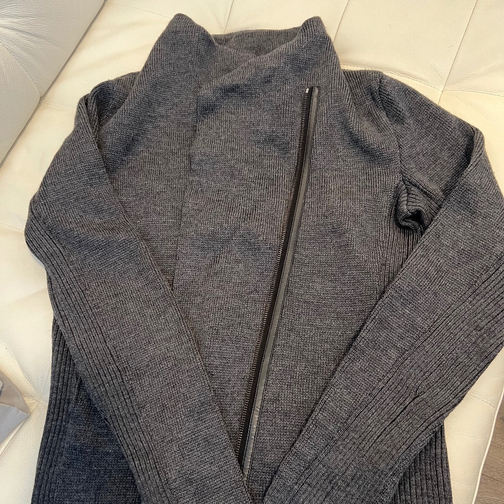 Vince Grey Ladies Sweater, M